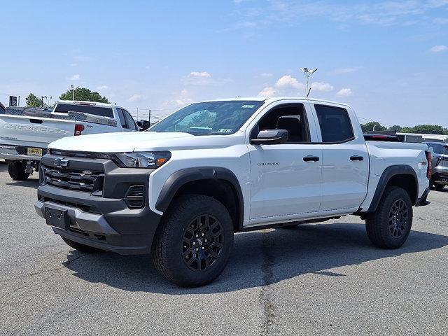 Photo of 2025 Summit White Chevrolet Colorado