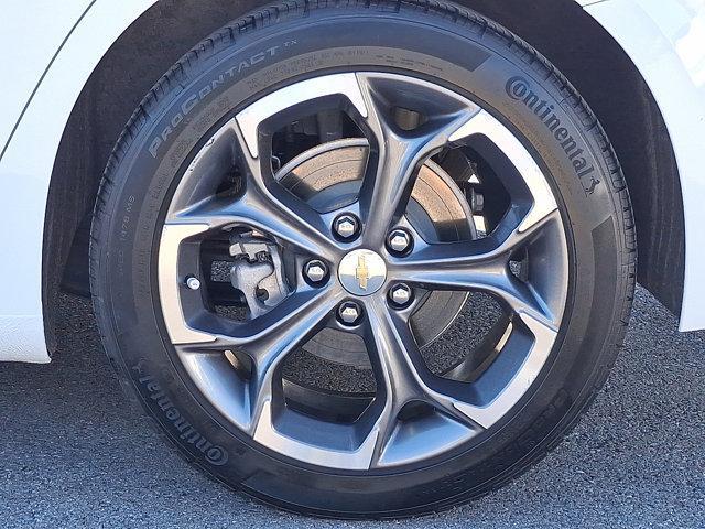 Photo of 2024 Summit White Chevrolet Malibu