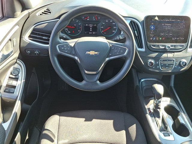 Photo of 2024 Summit White Chevrolet Malibu