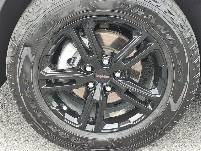 Photo of 2024 Summit White GMC Terrain