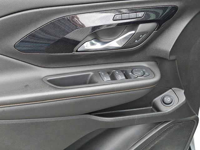 Photo of 2024 Summit White GMC Terrain