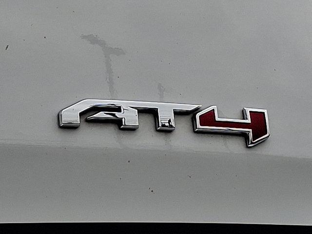 Photo of 2024 Summit White GMC Terrain