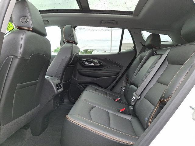 Photo of 2024 Summit White GMC Terrain