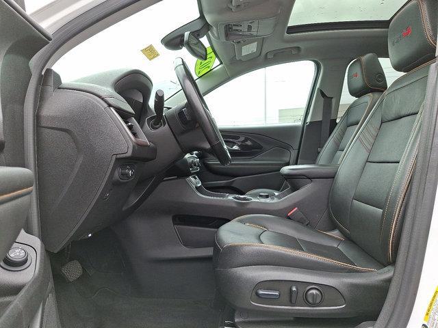 Photo of 2024 Summit White GMC Terrain