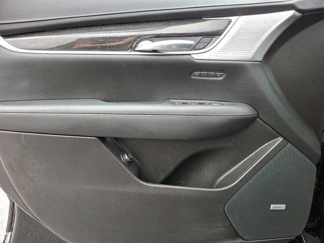 Photo of 2021 Stellar Black Metallic Cadillac XT5