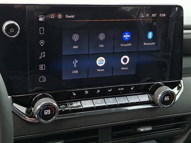 Photo of 2025 Summit White Chevrolet Colorado