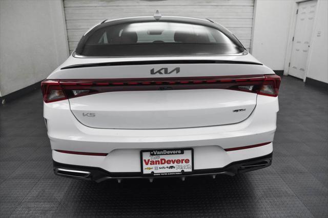 Photo of 2024 Glacial White Pearl Kia K5