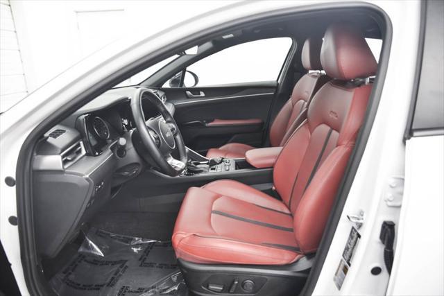 Photo of 2024 Glacial White Pearl Kia K5