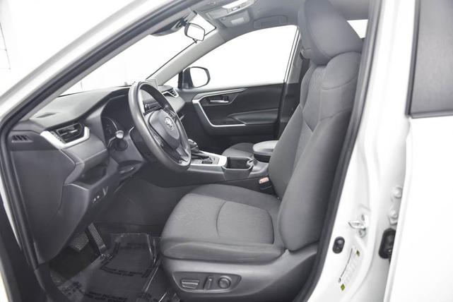 Photo of 2023 Ice Cap Toyota RAV4