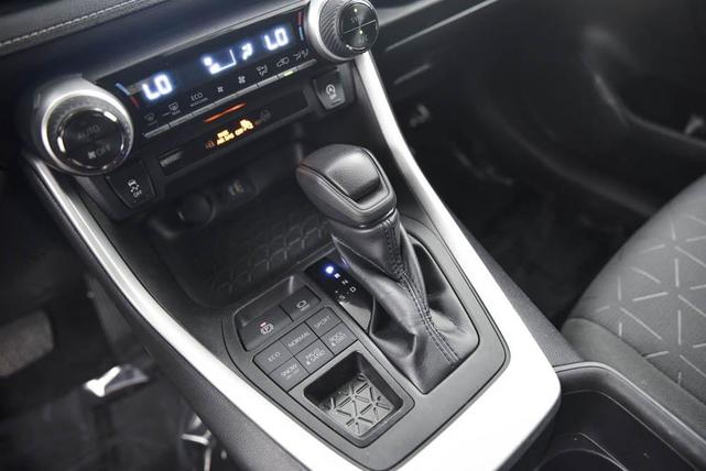 Photo of 2023 Ice Cap Toyota RAV4