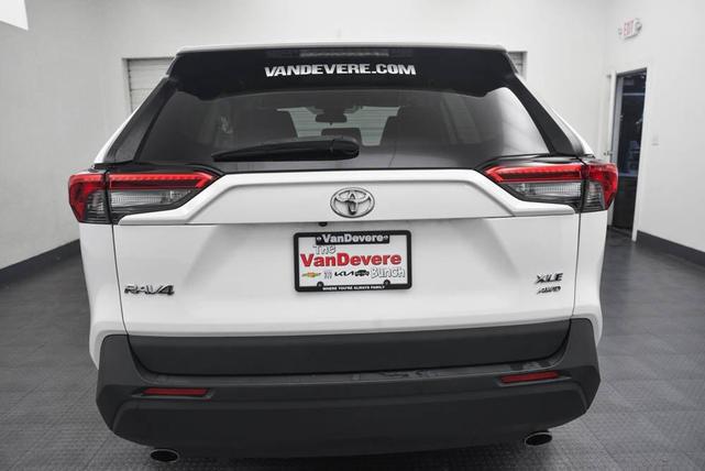 Photo of 2023 Ice Cap Toyota RAV4