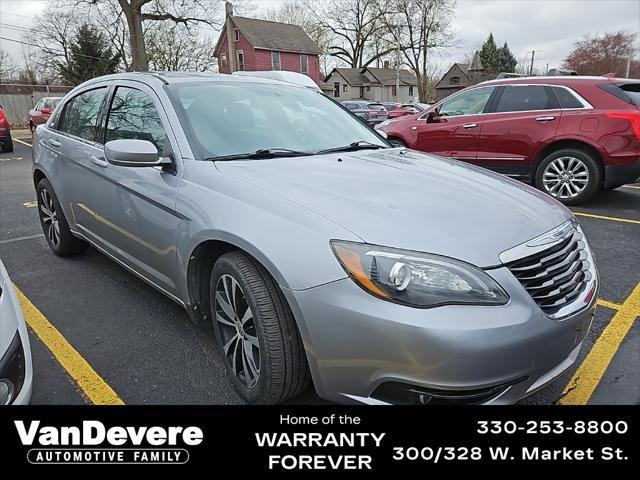2013 Chrysler 200