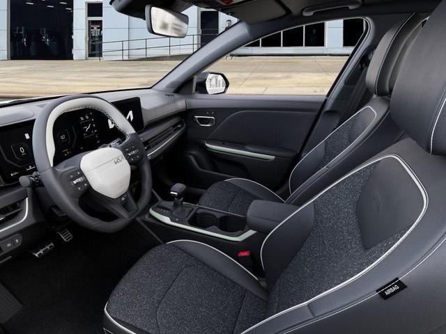 Photo of 2025 Gray Kia K4
