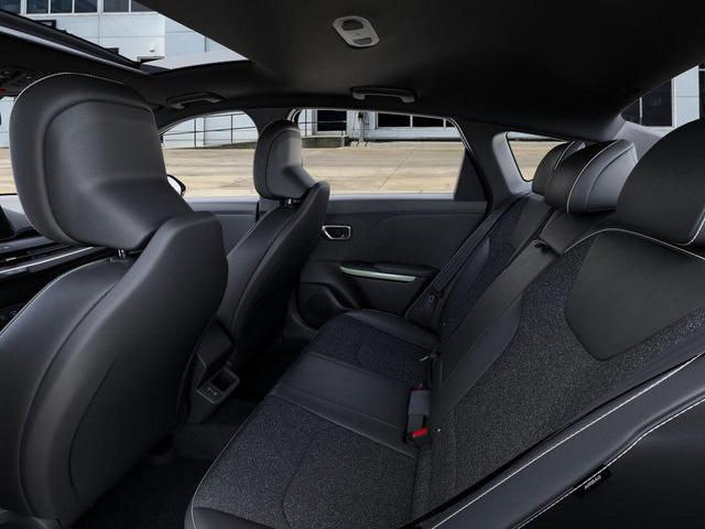 Photo of 2025 Gray Kia K4