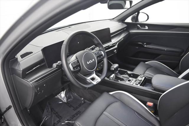 Photo of 2025 Wolf Gray Kia K5