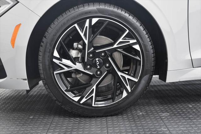 Photo of 2025 Wolf Gray Kia K5