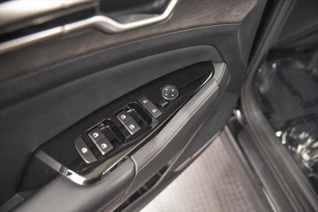 Photo of 2023 Ebony Black Kia Sportage