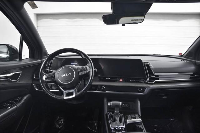 Photo of 2023 Ebony Black Kia Sportage