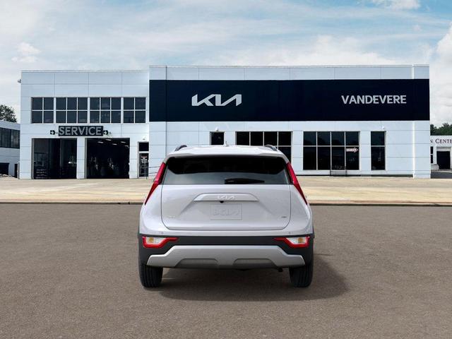 Photo of 2025 Snow White Pearl Kia Niro