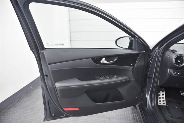 Photo of 2023 Gravity Gray Kia Forte