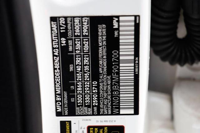 Photo of 2021 Polar White Mercedes-Benz AMG GLC 63
