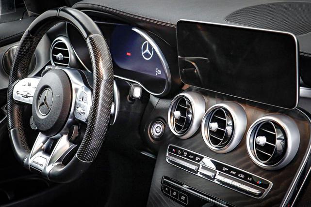 Photo of 2021 Polar White Mercedes-Benz AMG GLC 63