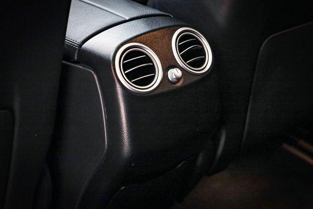 Photo of 2021 Polar White Mercedes-Benz AMG GLC 63