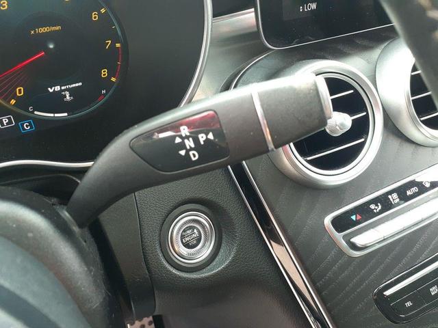 Photo of 2021 Polar White Mercedes-Benz AMG GLC 63