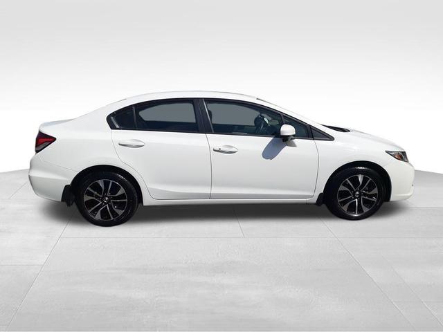 Photo of 2014 Taffeta White Honda Civic
