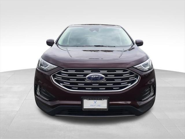 Photo of 2021 Burgundy Ford Edge