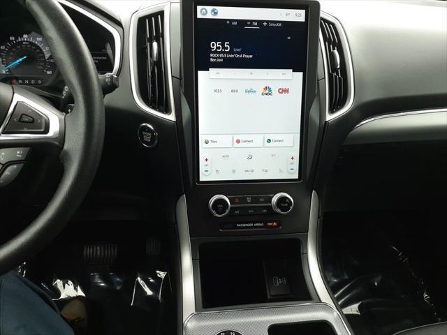 Photo of 2021 Burgundy Ford Edge