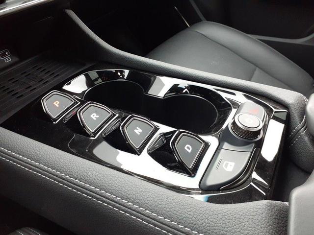 Photo of 2023 Neptune Grey Metallic VinFast VF 8