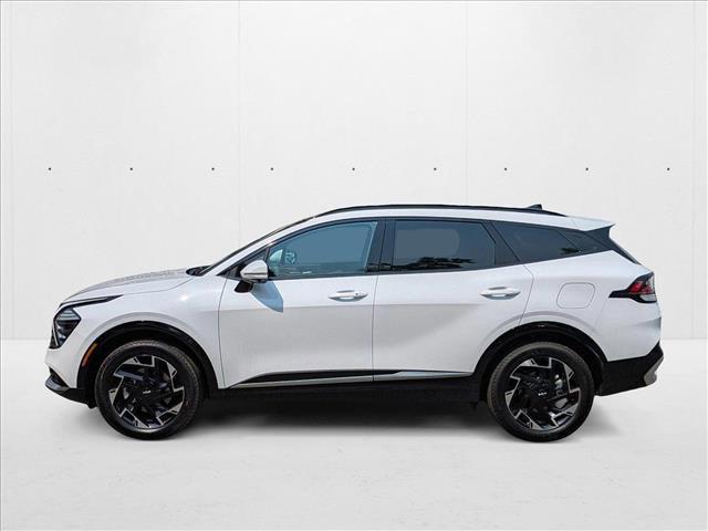 Photo of 2023 Glacial White Pearl Kia Sportage