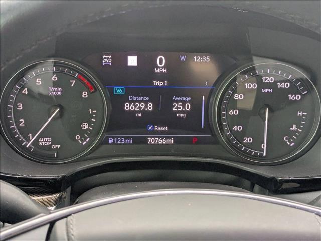 Photo of 2021 Crystal White Tricoat Cadillac XT5