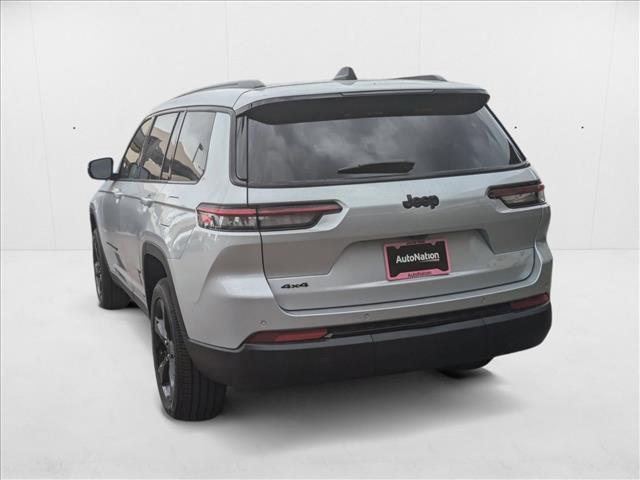 Photo of 2025 Silver Zynith Jeep Grand Cherokee L