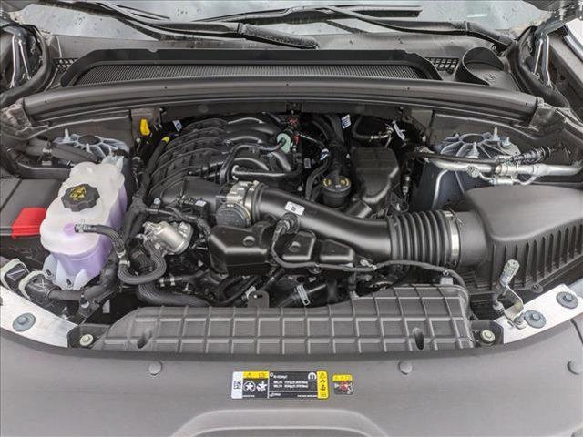 Photo of 2025 Silver Zynith Jeep Grand Cherokee L
