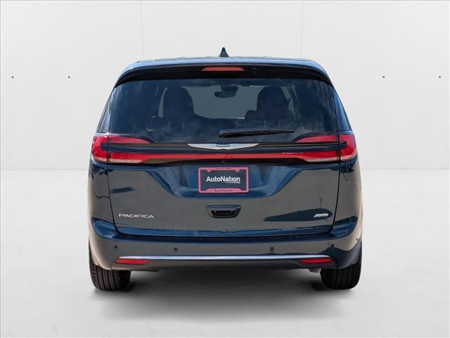 Photo of 2025 Fathom Blue Pearlcoat Chrysler Pacifica