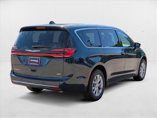 Photo of 2025 Fathom Blue Pearlcoat Chrysler Pacifica