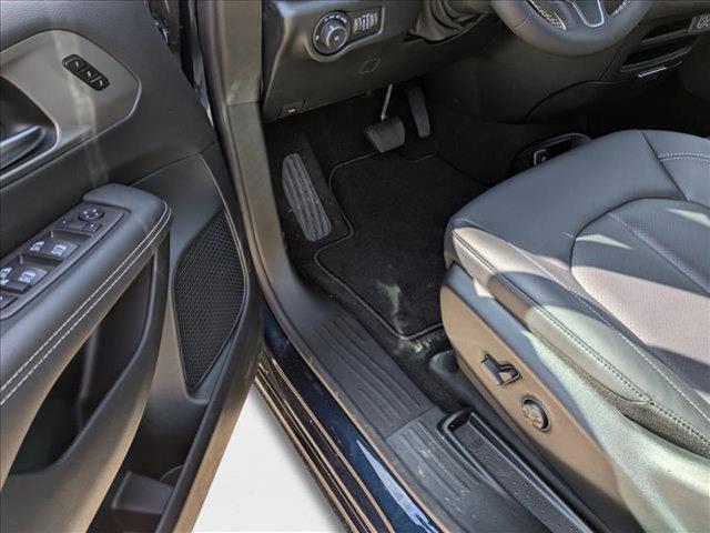 Photo of 2025 Fathom Blue Pearlcoat Chrysler Pacifica