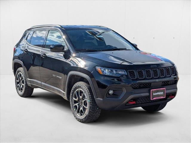 Photo of 2025 Diamond Black Crystal Pearlcoat Jeep Compass