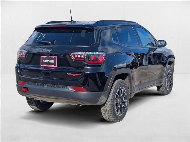 Photo of 2025 Diamond Black Crystal Pearlcoat Jeep Compass
