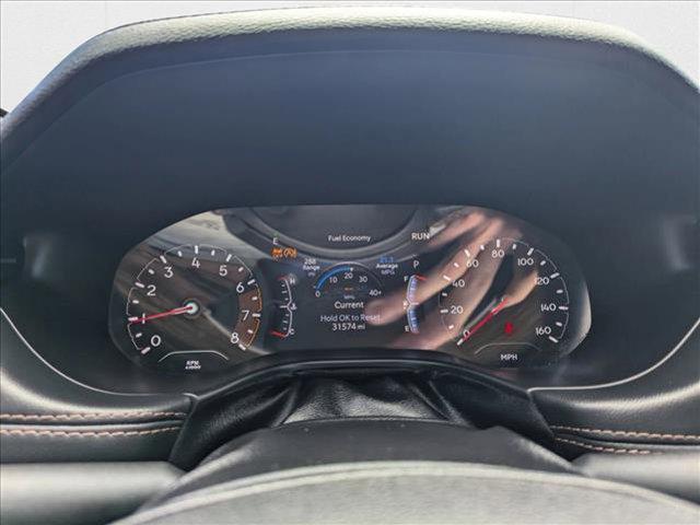 Photo of 2022 Redline Pearlcoat Jeep Compass