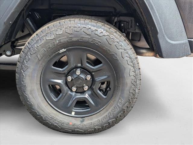 Photo of 2025 Granite Crystal Metallic Clearcoat Jeep Gladiator