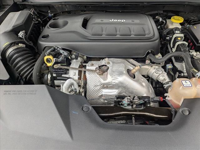 Photo of 2019 Granite Crystal Metallic Clearcoat Jeep Cherokee