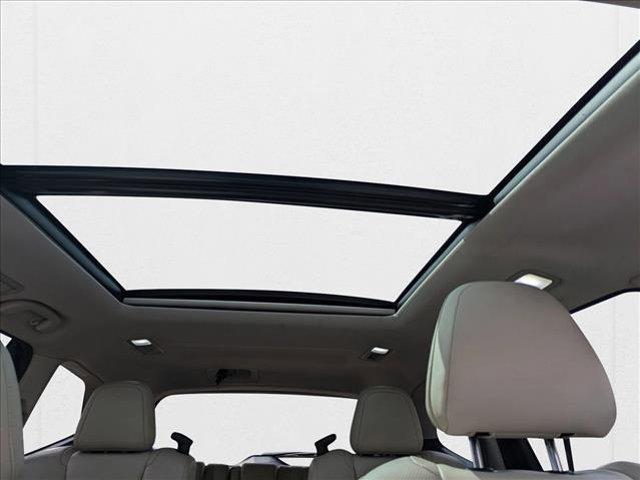 Photo of 2022 Crystal White Pearl Subaru Ascent