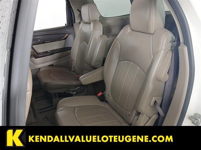 Photo of 2013 White Diamond Tricoat GMC Acadia