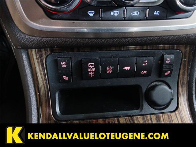 Photo of 2013 White Diamond Tricoat GMC Acadia