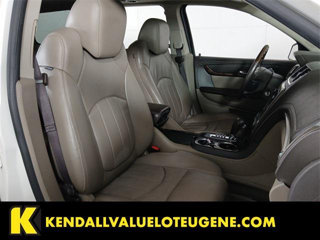 Photo of 2013 White Diamond Tricoat GMC Acadia