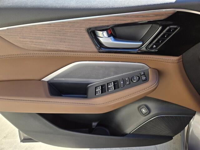 Photo of 2026 Liquid Carbon Metallic Acura MDX