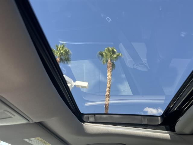 Photo of 2018 WHT DIAMOND PRL Acura MDX